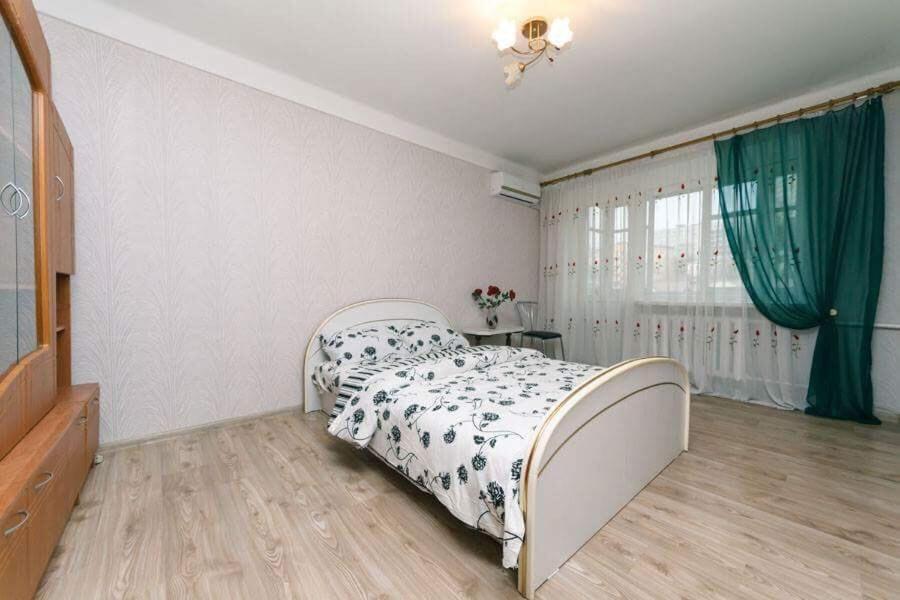 Comfortable One Bad Near Guliver Kiev Esterno foto